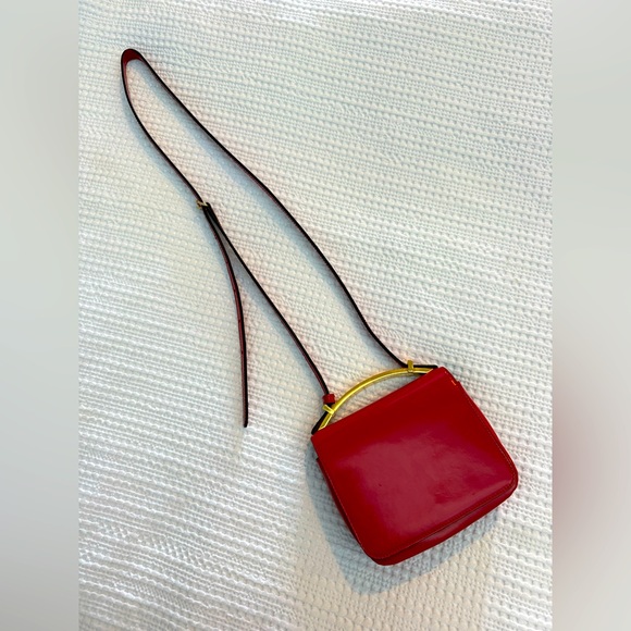 ❤️ Marni mini sculpture red crossbody, gold carry handle ❤️ - Picture 1 of 16